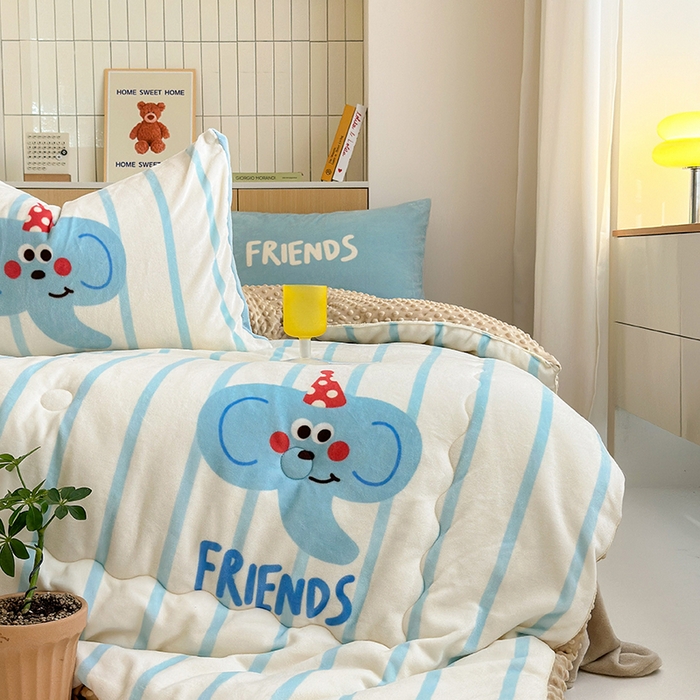 91家纺网 家纺一手货源 找家纺 2024新款卡通大版高克重牛奶绒豆豆被四件套 小象