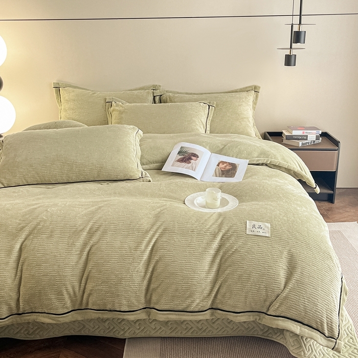 91家纺网 家纺一手货源 找家纺 欧邦 新款提花针织绒牛奶绒单被套夹棉床盖三件套四件套 初见-芥黄