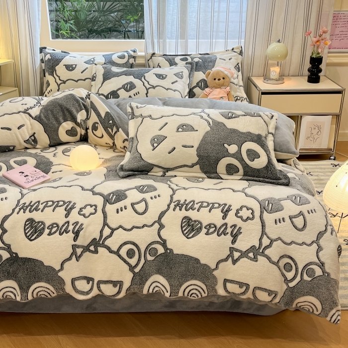 91家纺网 家纺一手货源 找家纺 贝扬思家纺 2024新款加厚雪花绒印花四件套 好多黑球