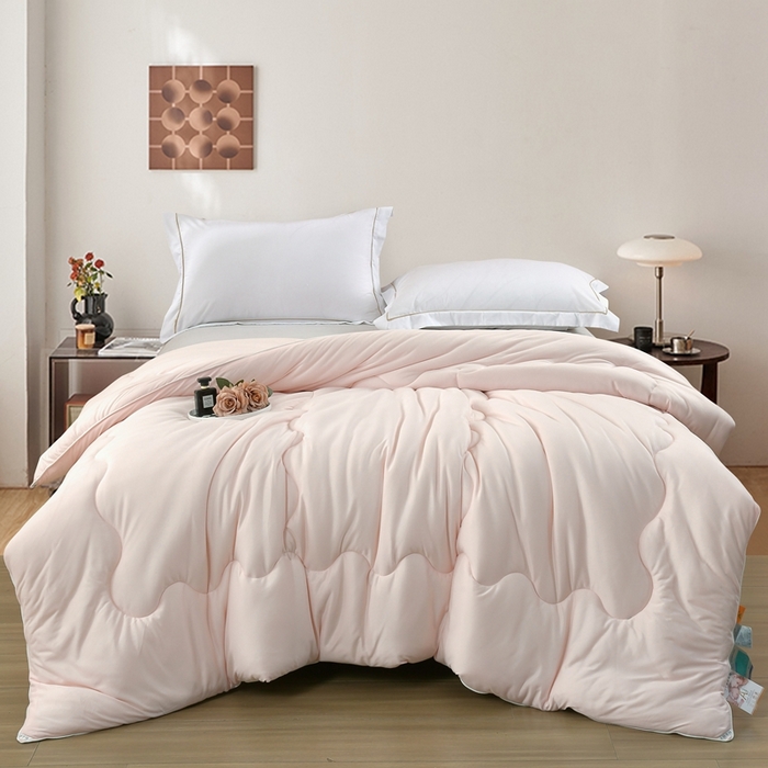 91家纺网 家纺一手货源 找家纺 丝薇雅 2024新款针织棉单边冬被 浅粉