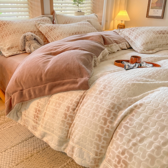 91家纺网 家纺一手货源 找家纺 简如 2025新款A类加厚冰岛立体雕花牛奶绒浮雕绒四件套（有买家秀） 告白-咖