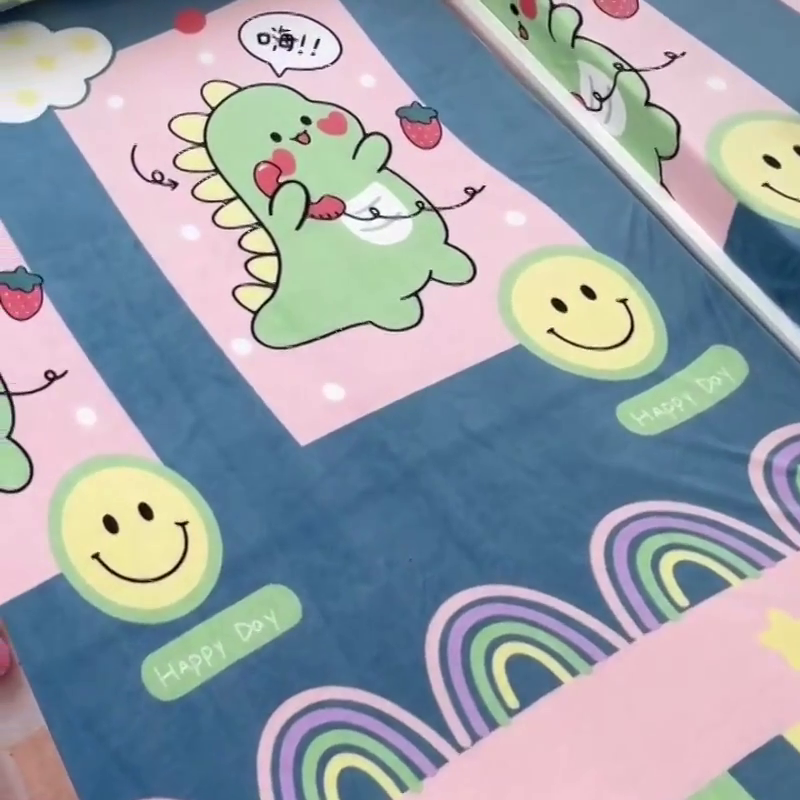 91家纺网 家纺一手货源 找家纺 小虾米 2024新款加厚上下床牛奶绒床笠款 恐龙宝宝