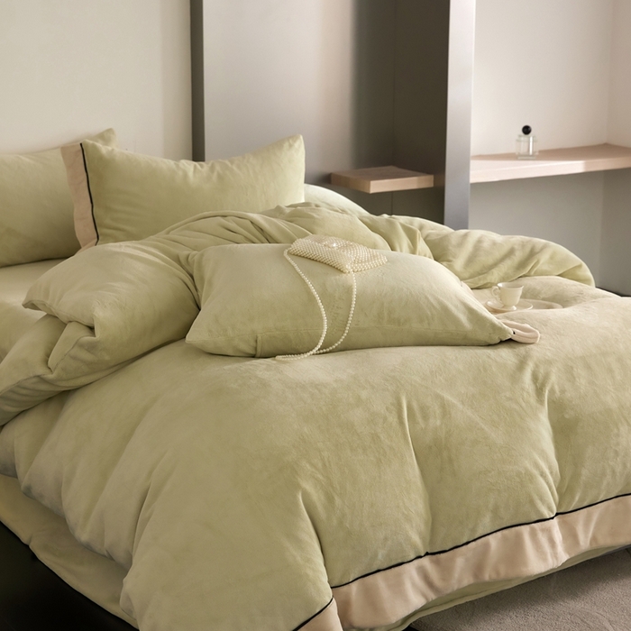 91家纺网 家纺一手货源 找家纺 金奇达家纺 2024秋冬新品保暖加厚绒类热氧™绒绒四件套-【查理】（全网控价{折后券后}不低于238元） 查理-青梅