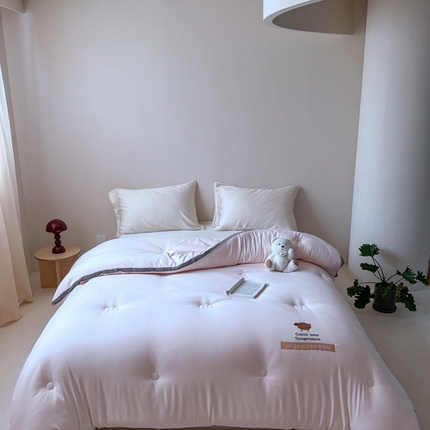 亿莱鑫 2025新款羊绒蛋白被 粉色