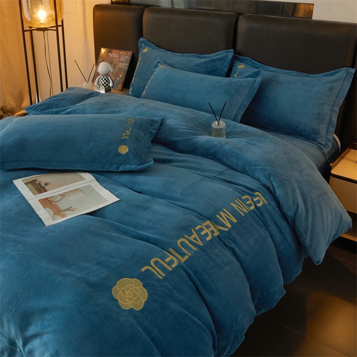 91家纺网 家纺一手货源 找家纺 招财狼家纺  2024新款7斤高克重牛奶绒刺绣四件套 山茶花-宝石蓝