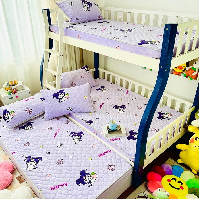 91家纺网 家纺一手货源 找家纺 小虾米 2024新款加厚上下床牛奶绒夹棉床笠款 小精灵