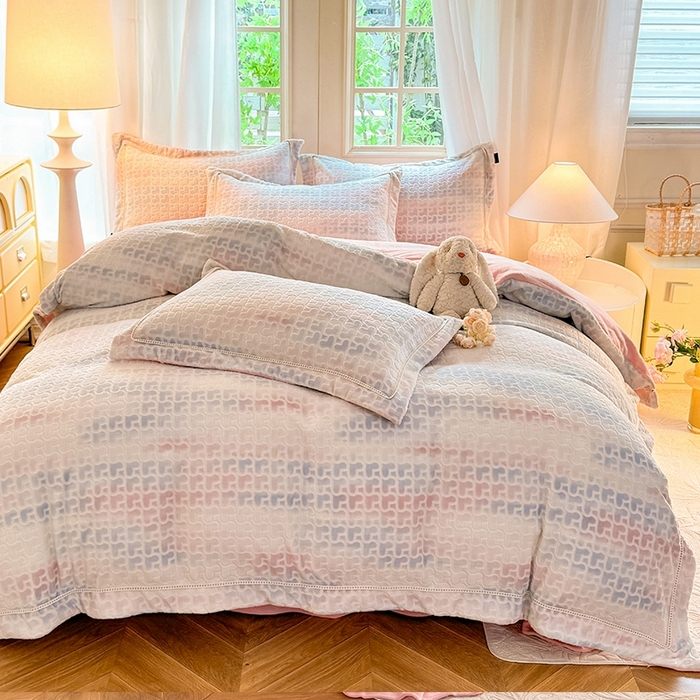 91家纺网 家纺一手货源 找家纺 简如 2025新款A类加厚冰岛立体雕花牛奶绒浮雕绒四件套（有买家秀） 告白-彩