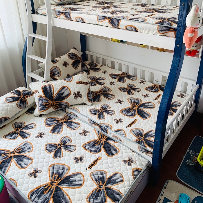 91家纺网 家纺一手货源 找家纺 小虾米 2024新款加厚上下床牛奶绒夹棉床笠款 蝶恋花