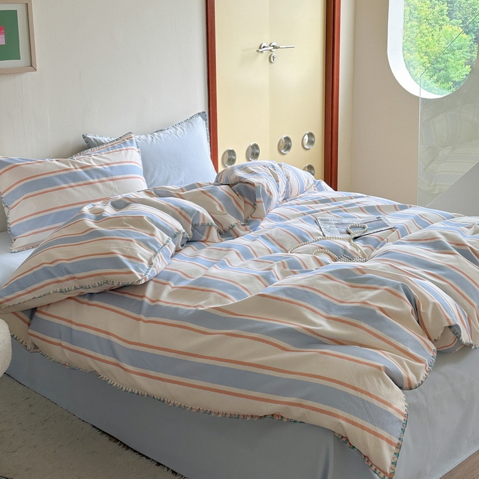 91家纺网 家纺一手货源 找家纺 艾莱家纺 2024新款七彩贝壳系列100S全棉柔顺加厚磨毛四件套 幻珊-蓝宽条