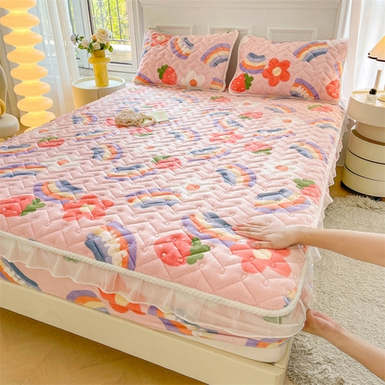 91家纺网 家纺一手货源 找家纺 （总）小萌虎 2024新款牛奶绒夹棉花边床笠