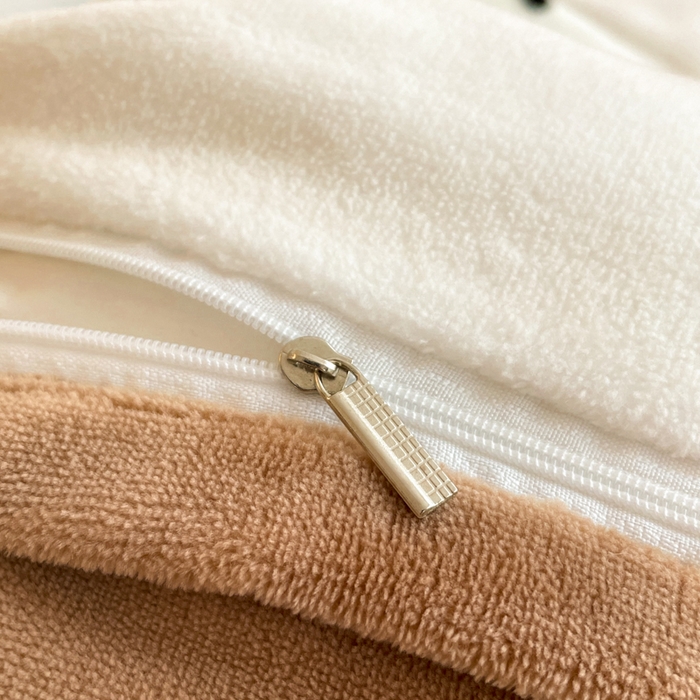 91家纺网 家纺一手货源 找家纺 呗旺鹿 2024新款高克重卡通印花牛奶绒四件套毛巾绣牛奶绒四件套 斑点特斯拉