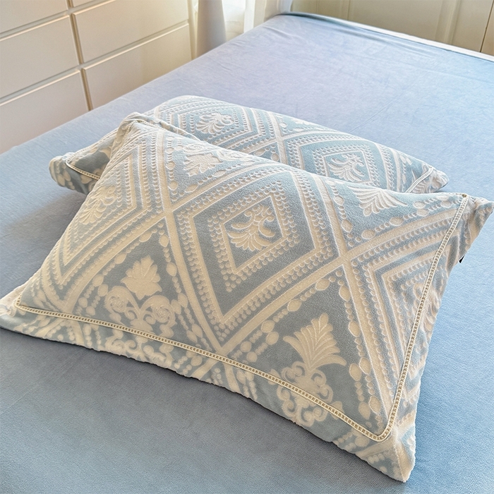 91家纺网 家纺一手货源 找家纺 简如 2025新款A类加厚冰岛立体雕花牛奶绒浮雕绒四件套（有买家秀） 洛莉-蓝