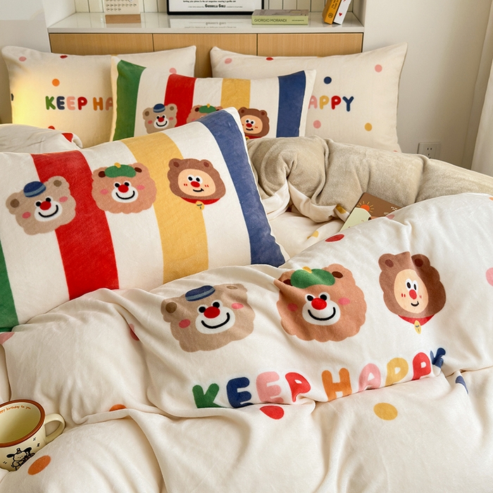 91家纺网 家纺一手货源 找家纺 2024新款大版卡通双面高克重牛奶绒床单款四件套 三只熊