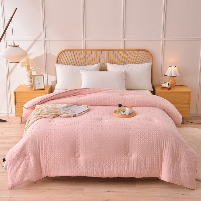 91家纺网 家纺一手货源 找家纺 苏迪 2025新款冬被亲肤保暖3D按摩豆豆被被子被芯 3D按摩豆豆被-豆沙