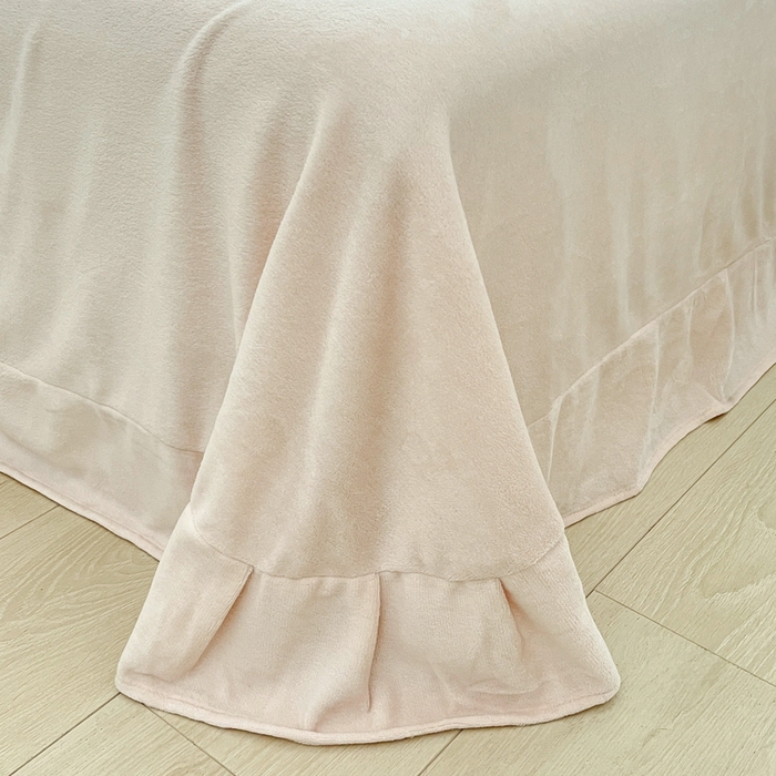 91家纺网 家纺一手货源 找家纺 帅露家纺 2024新款高克重牛奶绒印花四件套 安冉