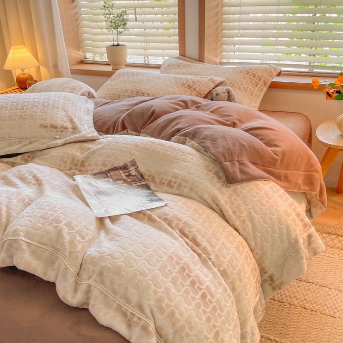 91家纺网 家纺一手货源 找家纺 简如 2025新款A类加厚冰岛立体雕花牛奶绒浮雕绒四件套（有买家秀） 告白-咖