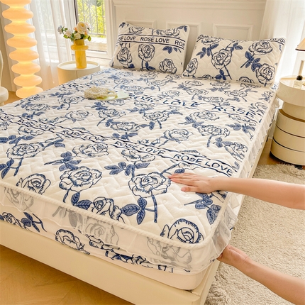 91家纺网 家纺一手货源 找家纺 （总）小萌虎 2024新款牛奶绒夹棉花边床笠