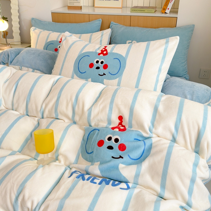 91家纺网 家纺一手货源 找家纺 2024新款大版卡通双面高克重牛奶绒床单款四件套 小象