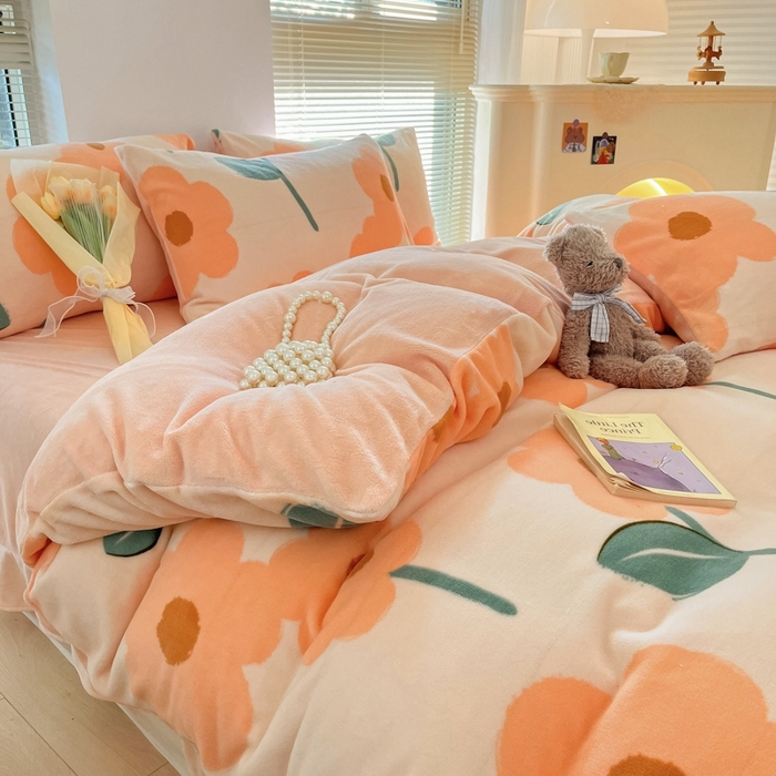 91家纺网 家纺一手货源 找家纺 帅露家纺 2024新款高克重牛奶绒印花四件套 花漾