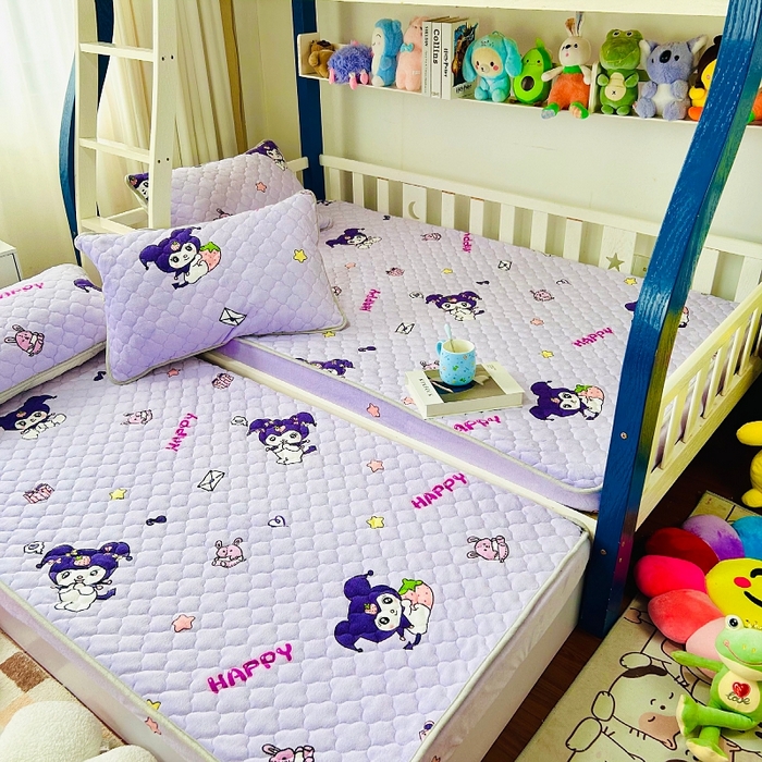 91家纺网 家纺一手货源 找家纺 小虾米 2024新款加厚上下床牛奶绒夹棉床笠款 小精灵