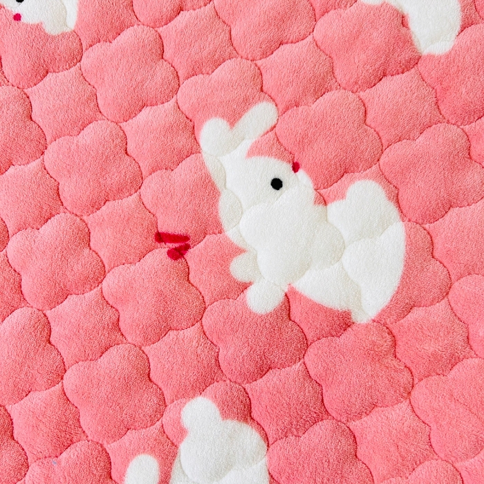 91家纺网 家纺一手货源 找家纺 小虾米 2024新款加厚上下床牛奶绒夹棉床笠款 欢乐兔