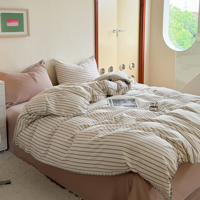 91家纺网 家纺一手货源 找家纺 艾莱家纺 2024新款七彩贝壳系列100S全棉柔顺加厚磨毛四件套 幻珊-咖中条