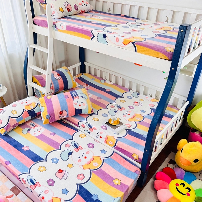 91家纺网 家纺一手货源 找家纺 小虾米 2024新款加厚上下床牛奶绒床笠款 彩虹兔