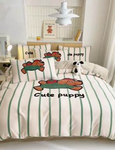 91家纺网 家纺一手货源 找家纺 2024新款大版卡通双面高克重牛奶绒床单款四件套 番茄狗