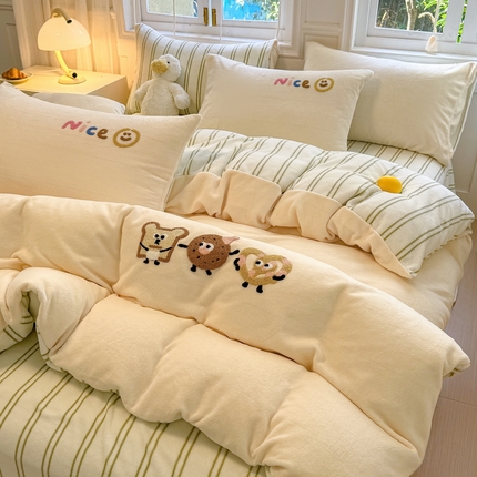 91家纺网 家纺一手货源 找家纺 布柔 2024新款ins风小清新毛巾绣高克重牛奶绒奶油条纹四件套 奶油条纹黄