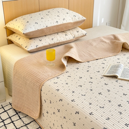 2024新款A类全棉双层纱牛奶绒双面夹棉床盖三件套 蝶舞翩翩