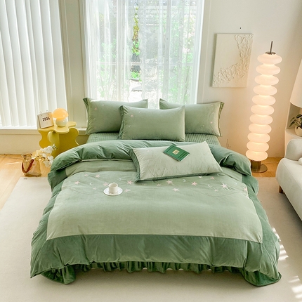 91家纺网 家纺一手货源 找家纺 美伦美焕 2024新款宝宝绒星月床盖四件套 星月 湖绿