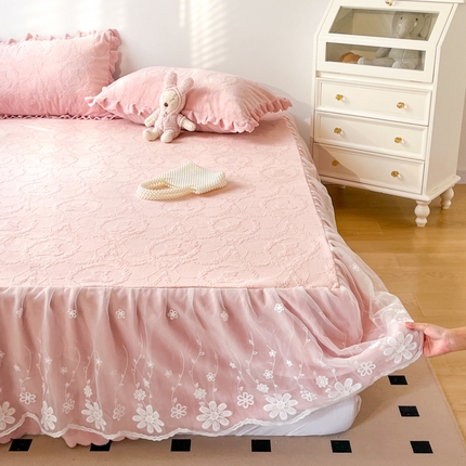 91家纺网 家纺一手货源 找家纺 （总）禧缘家纺（原梦想家） 2024新款蕾丝雕花牛奶绒床裙