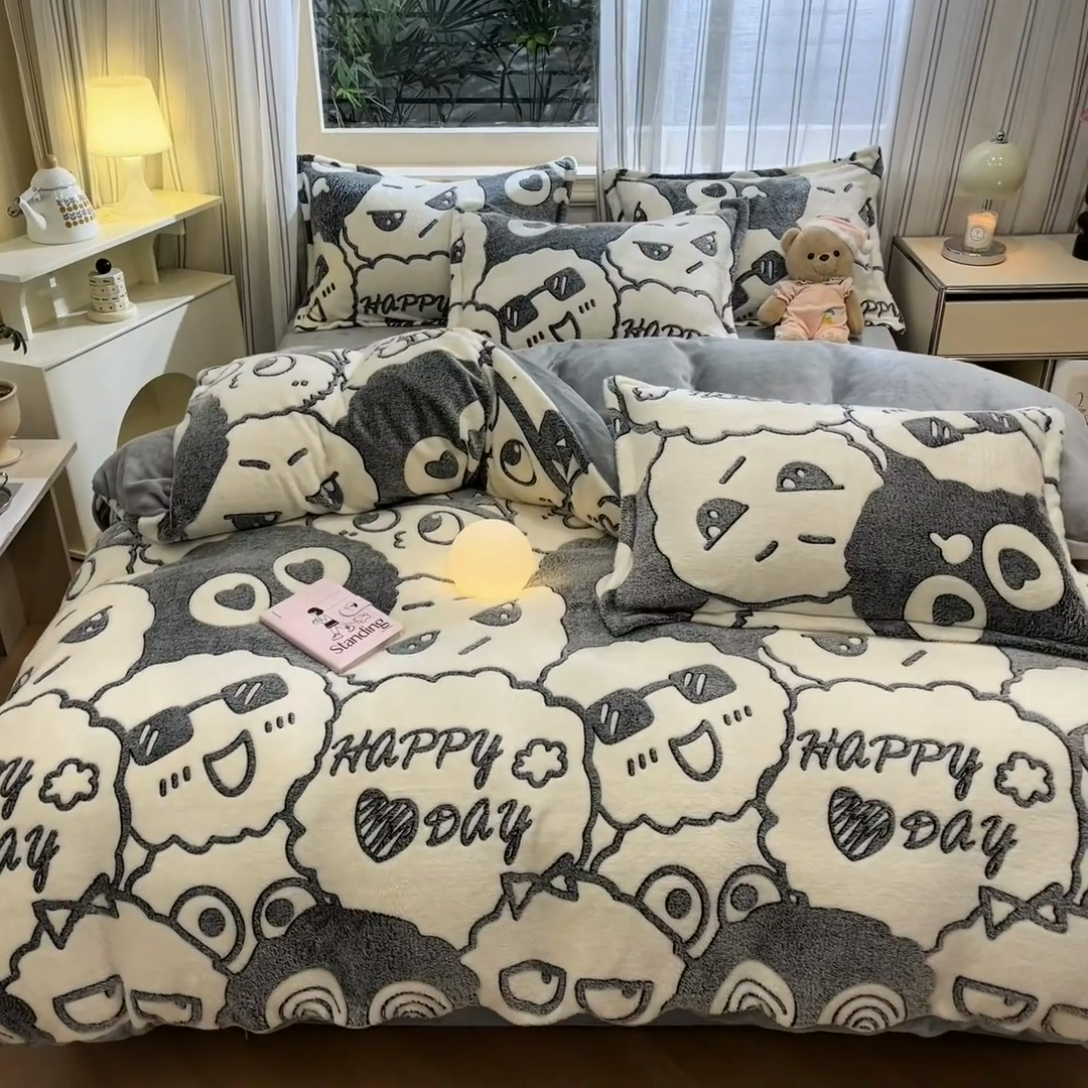 91家纺网 家纺一手货源 找家纺 贝扬思家纺 2024新款加厚雪花绒印花四件套 好多黑球