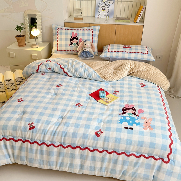 91家纺网 家纺一手货源 找家纺 2024新款卡通大版高克重牛奶绒豆豆被四件套 小女孩