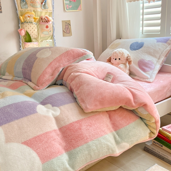 91家纺网 家纺一手货源 找家纺 川悦生活 2024新款雪花绒宿舍三件套 彩虹爱心粉