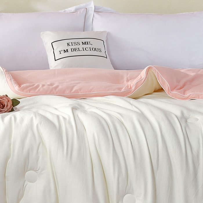 91家纺网 家纺一手货源 找家纺 丝薇雅 2024新款雪绒棉立体冬被 玉+白