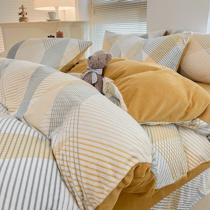 91家纺网 家纺一手货源 找家纺 帅露家纺 2024新款高克重牛奶绒印花四件套 极简生活