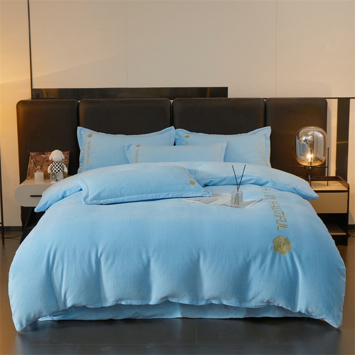 91家纺网 家纺一手货源 找家纺 招财狼家纺  2024新款7斤高克重牛奶绒刺绣四件套 山茶花-天空蓝