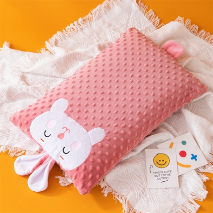 91家纺网 家纺一手货源 找家纺 （总）织布人 2024新款枕头小兔豆豆绒安抚枕1-12岁儿童枕学生宿舍枕套+枕芯