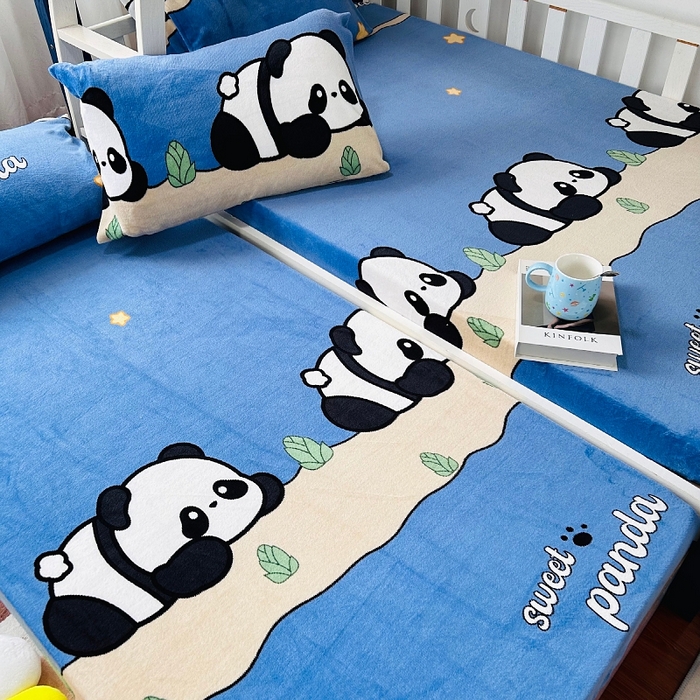 91家纺网 家纺一手货源 找家纺 小虾米 2024新款加厚上下床牛奶绒床笠款 熊猫帕帕