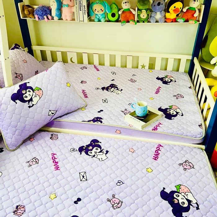 91家纺网 家纺一手货源 找家纺 小虾米 2024新款加厚上下床牛奶绒夹棉床笠款 小精灵