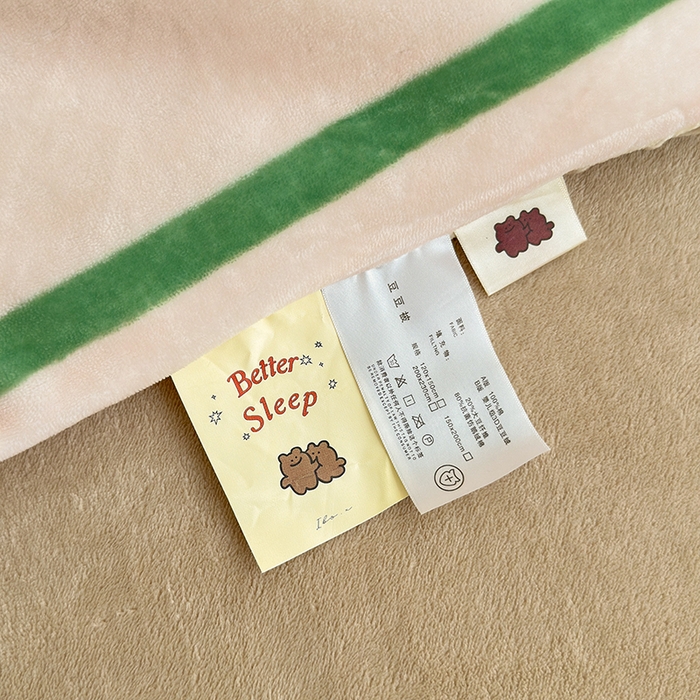 91家纺网 家纺一手货源 找家纺 2024新款卡通大版高克重牛奶绒豆豆被四件套 番茄狗