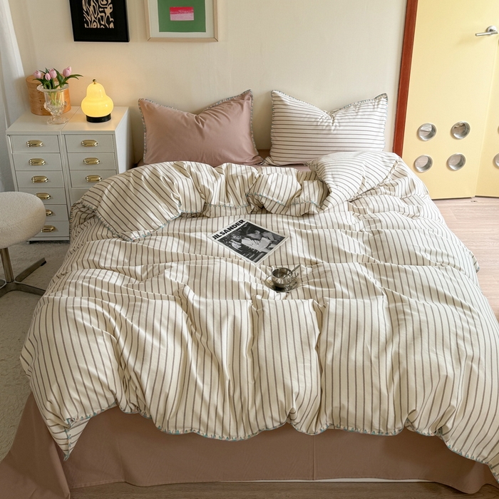 91家纺网 家纺一手货源 找家纺 艾莱家纺 2024新款七彩贝壳系列100S全棉柔顺加厚磨毛四件套 幻珊-咖中条