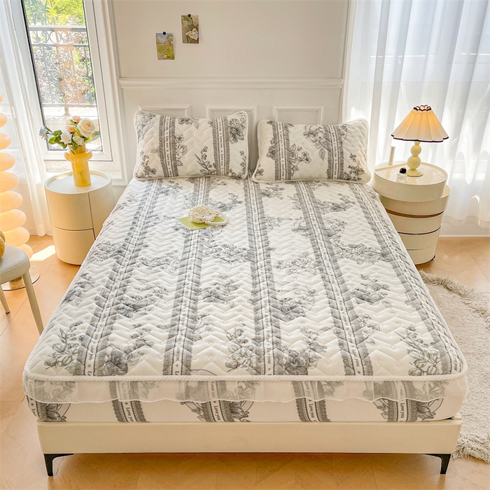 91家纺网 家纺一手货源 找家纺 小萌虎 2024新款牛奶绒夹棉花边床笠 秘境