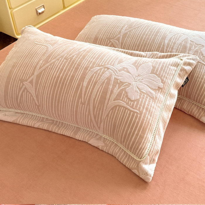 91家纺网 家纺一手货源 找家纺 简如 2025新款A类加厚冰岛立体雕花牛奶绒浮雕绒四件套（有买家秀） 蔓朵-羽茶色