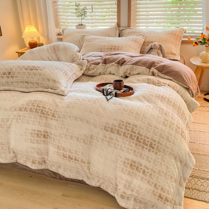 91家纺网 家纺一手货源 找家纺 简如 2025新款A类加厚冰岛立体雕花牛奶绒浮雕绒四件套（有买家秀） 告白-咖