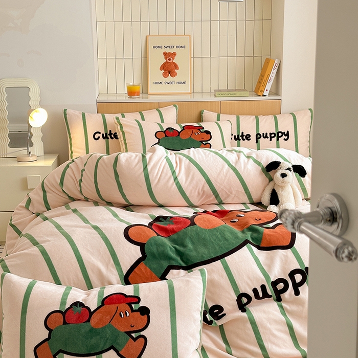 91家纺网 家纺一手货源 找家纺 2024新款大版卡通双面高克重牛奶绒床单款四件套 番茄狗