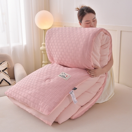 91家纺网 家纺一手货源 找家纺 （总）苏迪 2025新款冬被亲肤保暖3D按摩豆豆被被子被芯