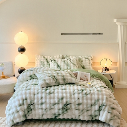 91家纺网 家纺一手货源 找家纺 铠畅家纺 2024新款直播爆款高端A类獭兔毛立体剪花牛奶绒四件套 琉璃绿