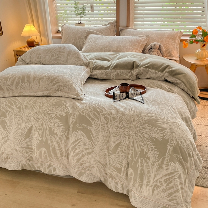 91家纺网 家纺一手货源 找家纺 简如 2025新款A类加厚冰岛立体雕花牛奶绒浮雕绒四件套（有买家秀） 丛草集-卡其